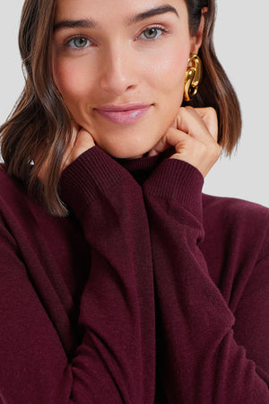 Wine Kiku Turtleneck