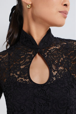 Black Domino Top